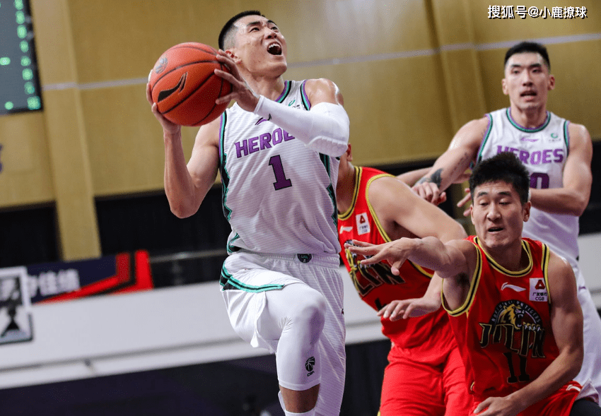 九游手机版 -冲刺阶段莱比锡调整名单以备CBA常规赛，再遭质疑环节打磨，信心回归，团队化学反应显著的简单介绍